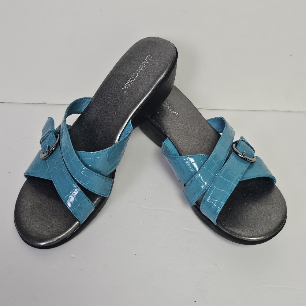 Cabin Creek Sandals Turquoise Patent Leather Strap Front Sz 7.5M Comfort Summer